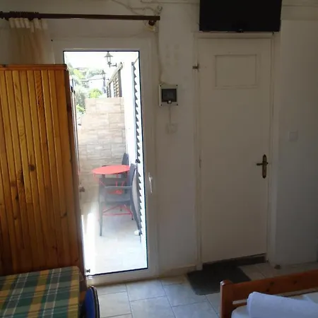 Orfeas Guest house